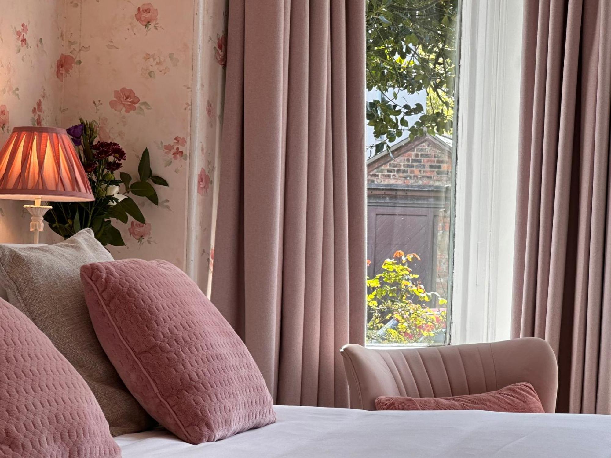 Georges Place York Zewnętrze zdjęcie